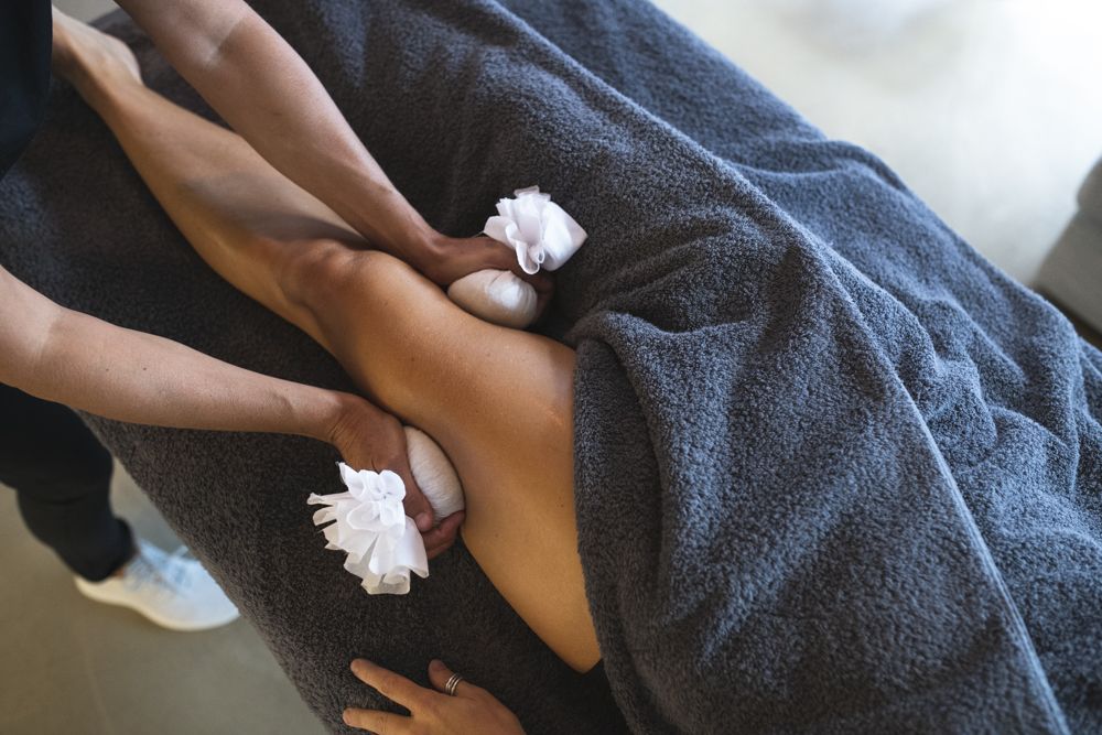 Le massage bien-être Lyon intègre dans son offre les massages de monde les plus connus : massage suédois, massage californien, massage balinais, massage hawaïen, massage thaï à l'huile ...